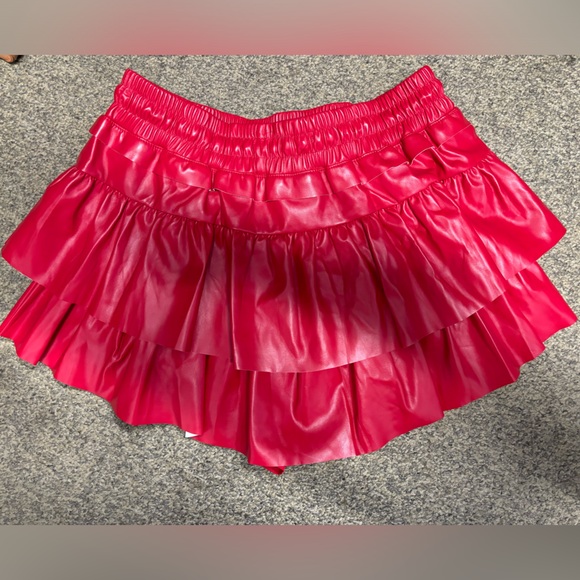 Red ruffle mini skirt/skort by Lyn Burches - Picture 2 of 6